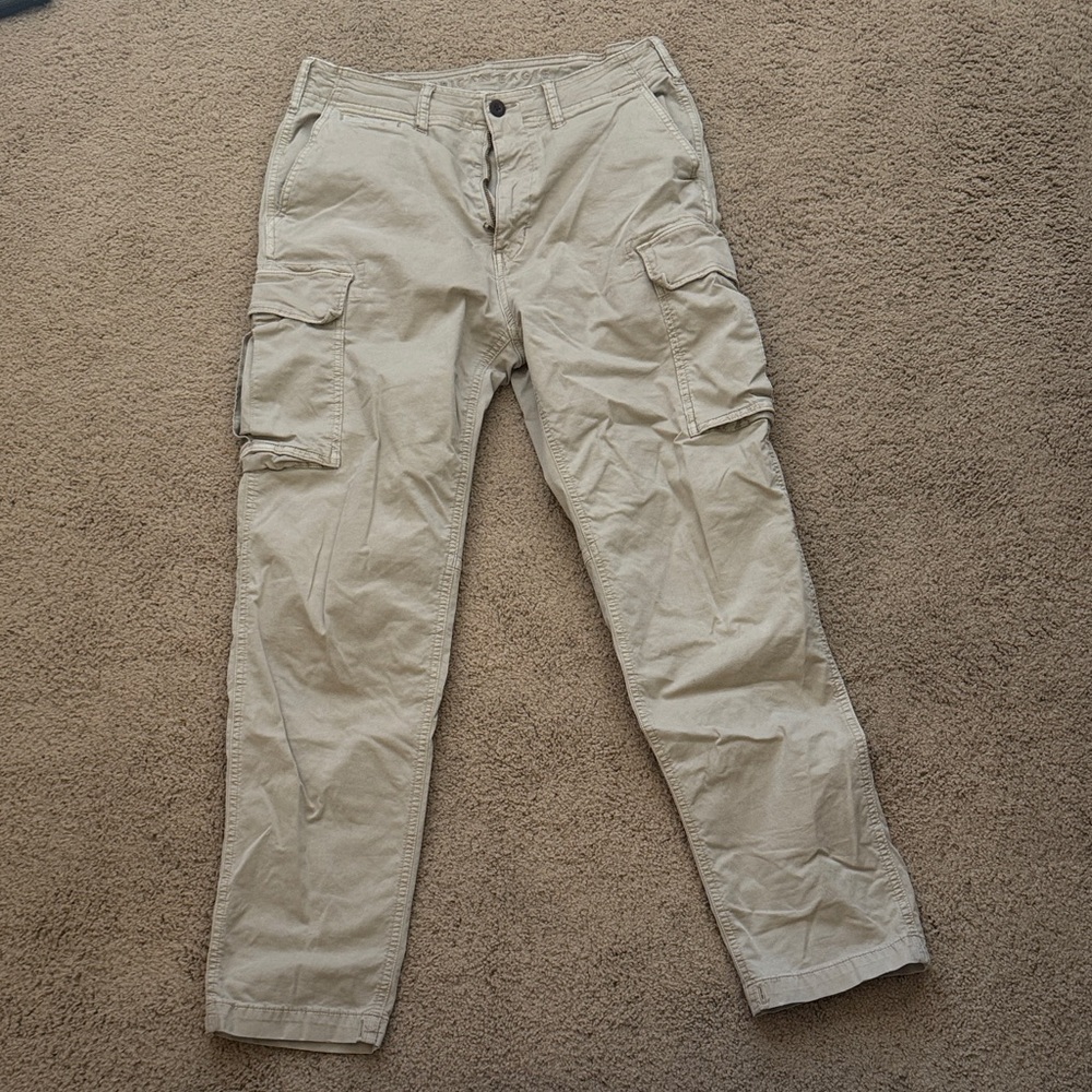 American Eagle Outfitters Light Tan Cargo Pants